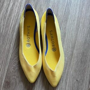 Rothy’s Yellow Pointed Flats – Women’s Size 8